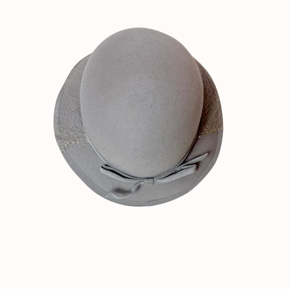 Canadian Wool Cloche Hat with Veil Gray Felt Vintage Millinery Retro 1940s Style - Picture 10 of 16